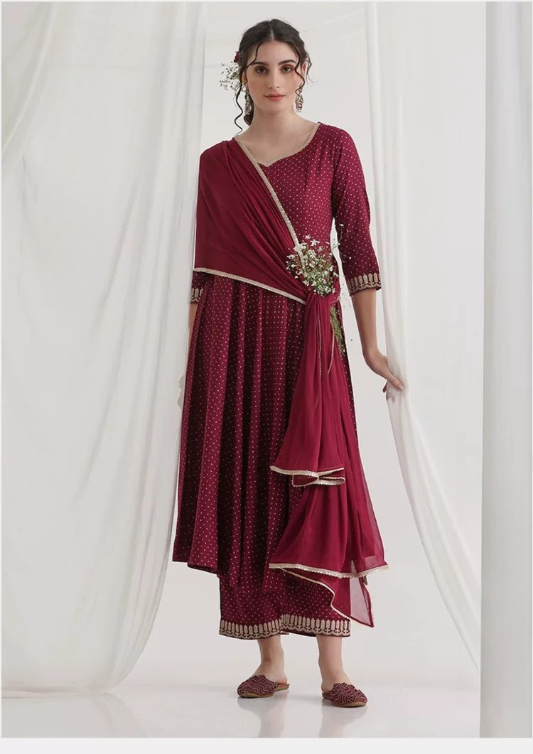 女性用マルーンエスニッククルタセット ポルカドットプリント  - Summer Clothing India のレビューと価格